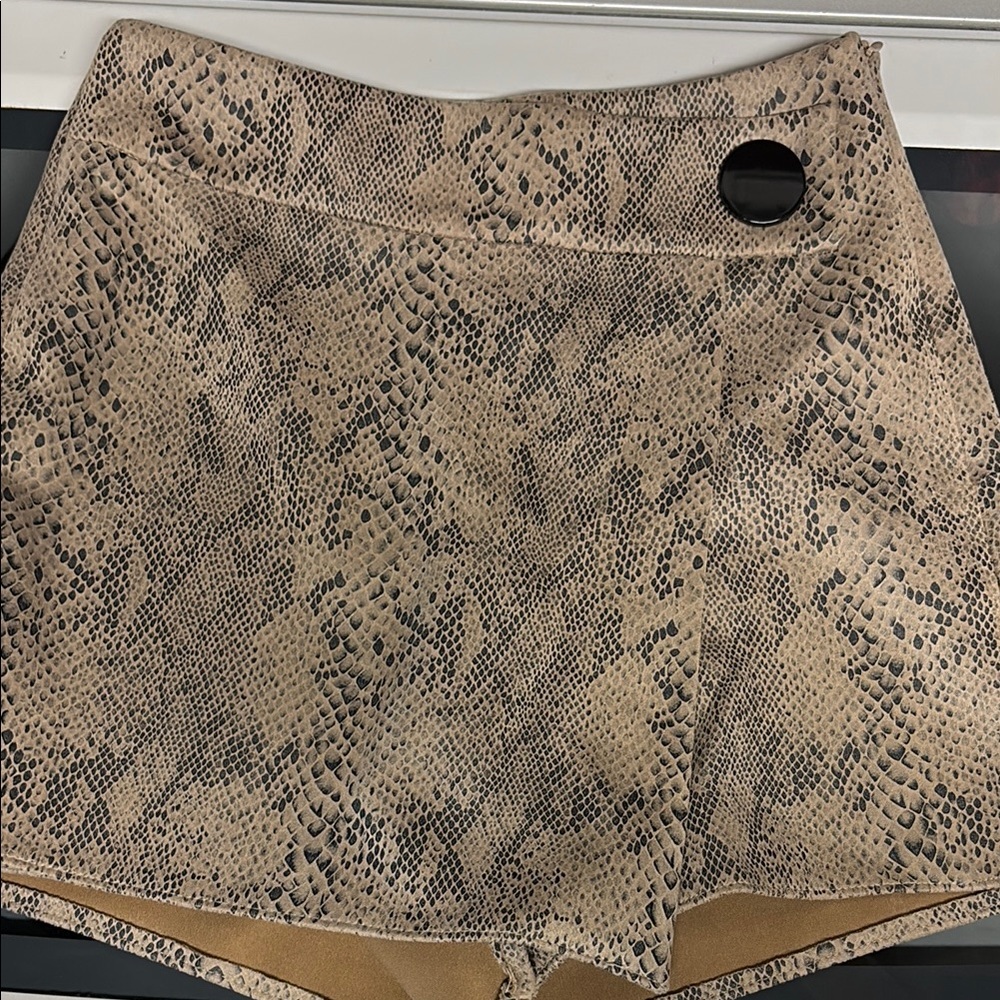 Stylish Snake Print Women's Skorts